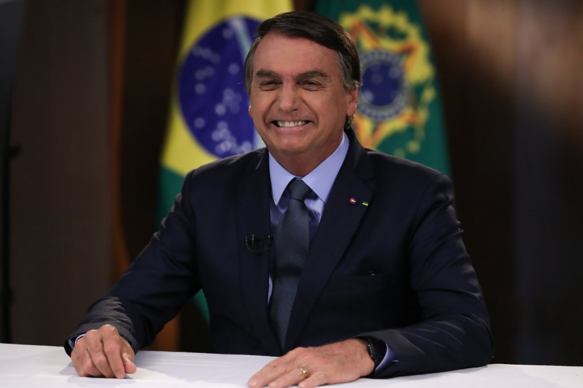"Tá 7 a 0 para mim" ironiza Bolsonaro sobre recomendações da OMS