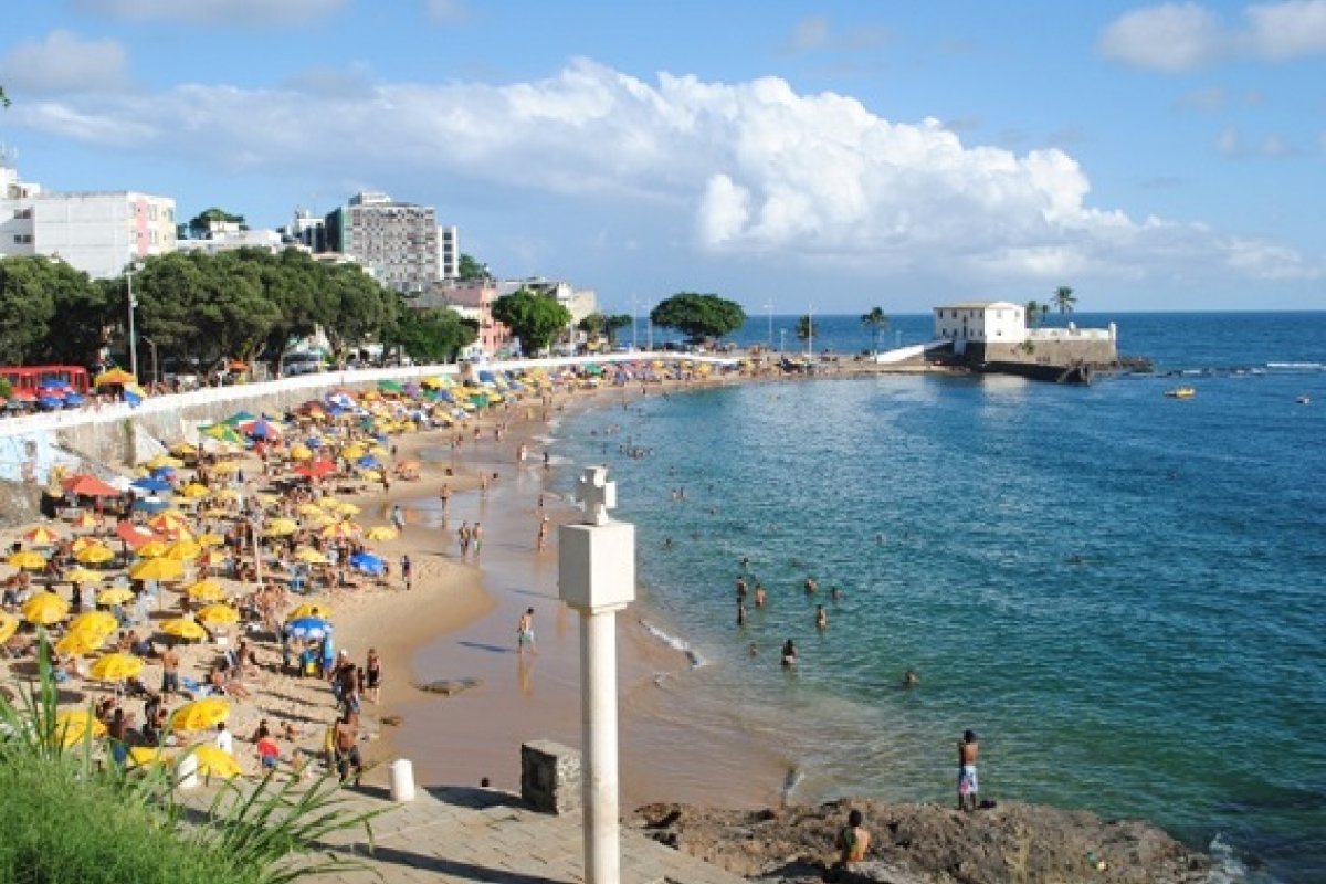 Prefeitura libera comércio em praias de Salvador