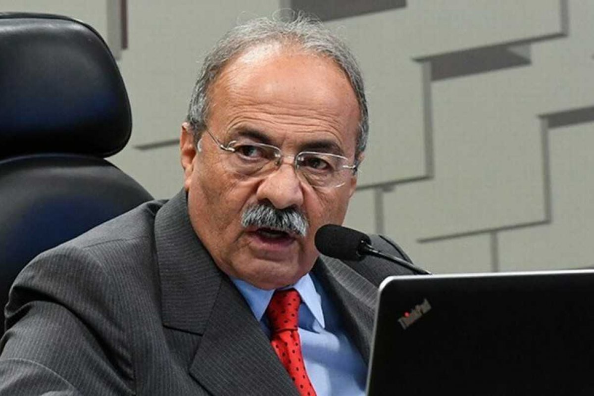 Senadores divergem opinião sobre caso de Chico Rodrigues