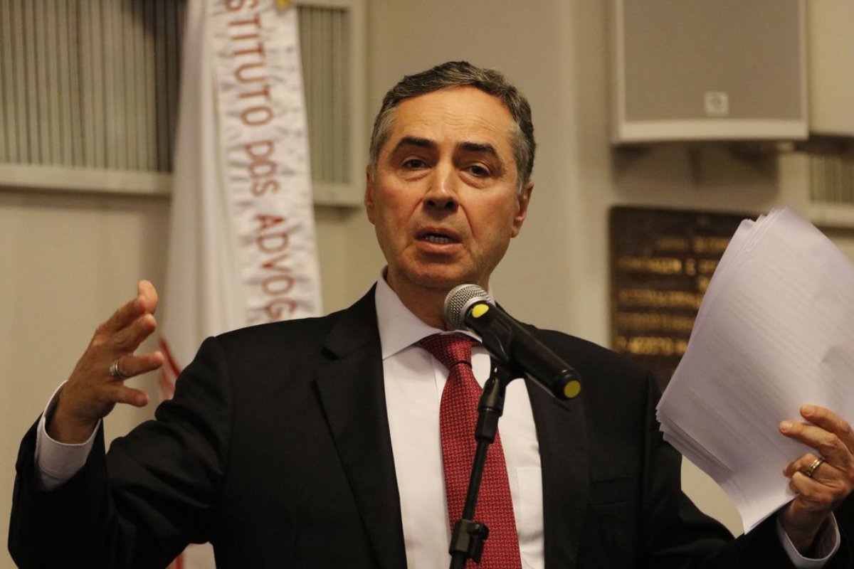 "Eleições limpas, livres e seguras", afirma Luis Roberto Barroso 