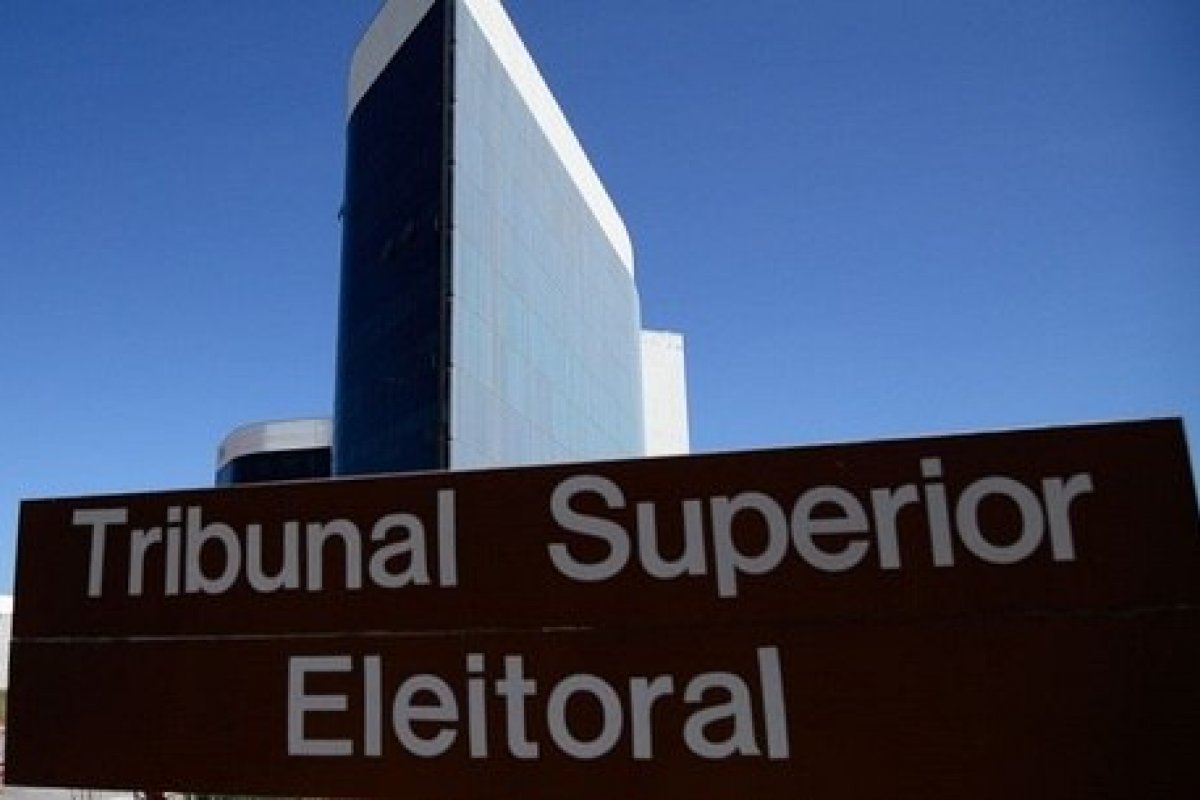 Justiça Eleitoral lacra sistema que será usado nas eleições 