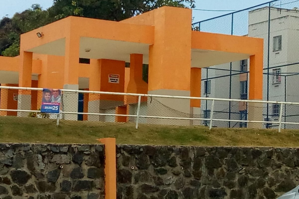 "Eu quero ver você solicitar reforma para área privada e vir. Só vem se tem amizade"