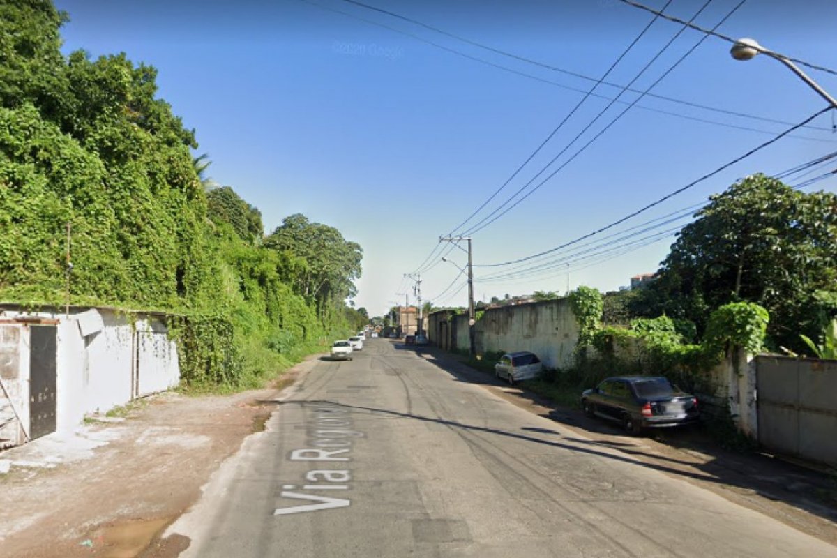 Tráfego de veículos é alterado durante obras na Via Regional