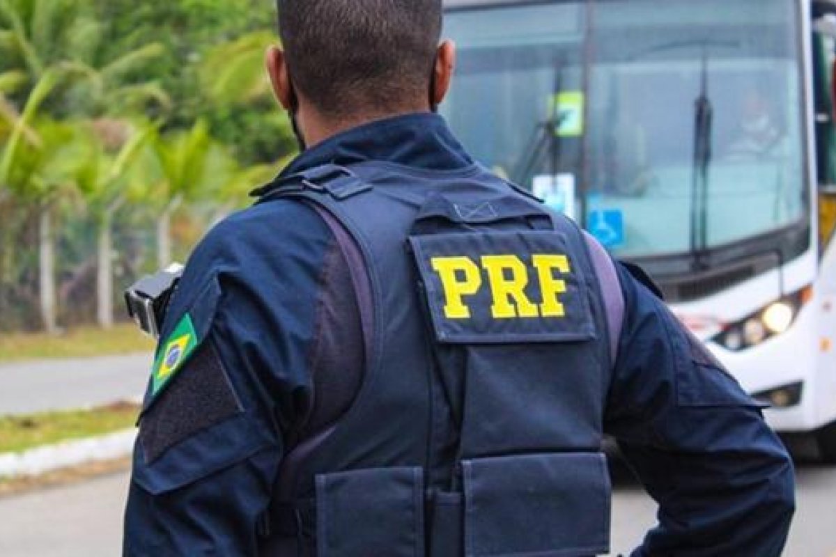 Preso na BR 101 passageiro de ônibus interestadual que estava foragido