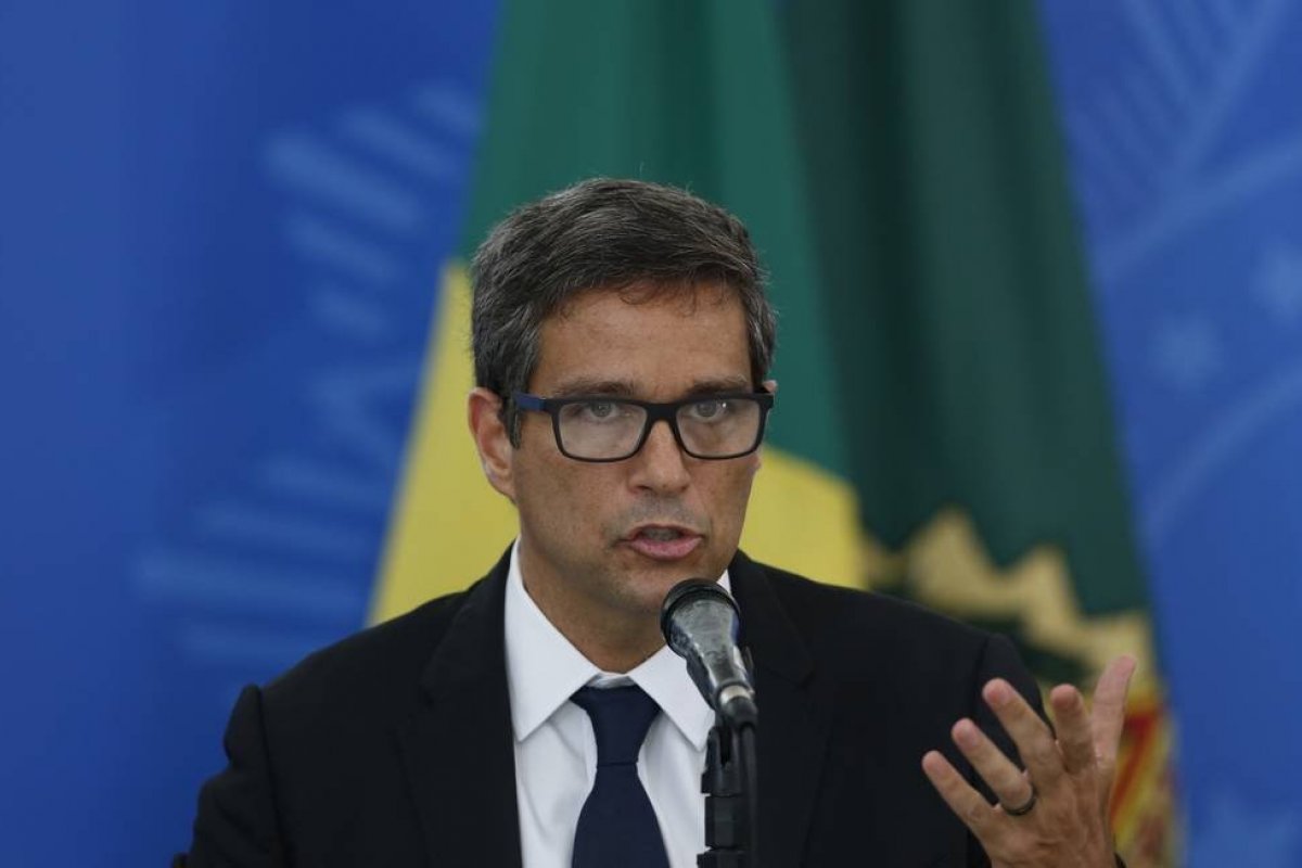 Presidente do BC defende que Brasil volte para agenda de disciplina fiscal