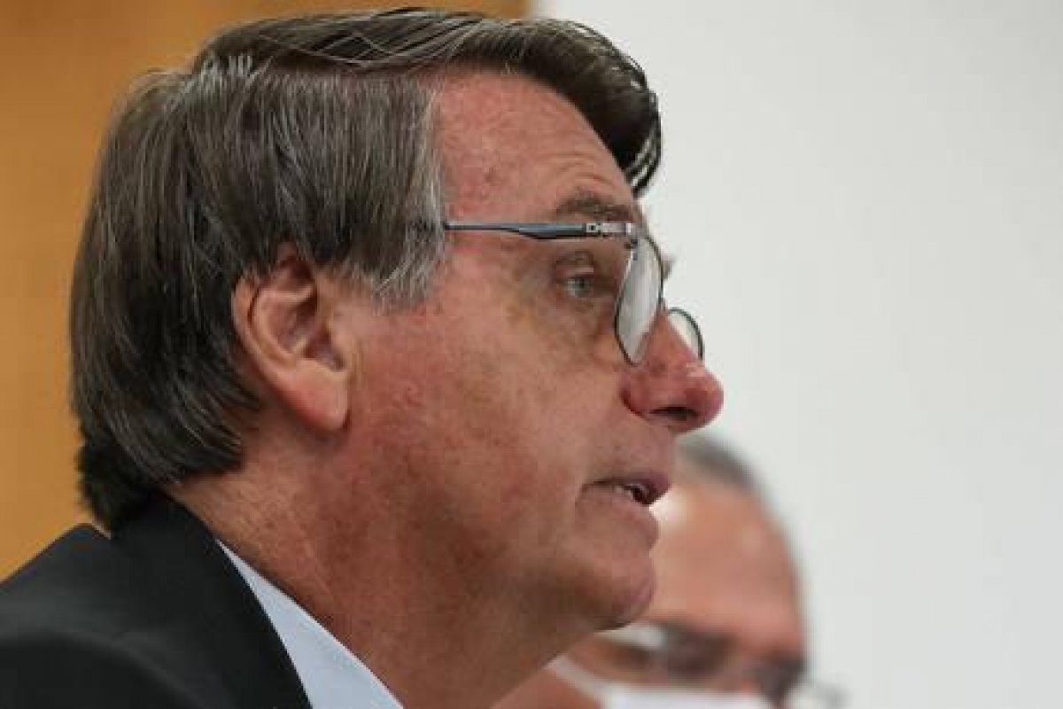 Bolsonaro diz que trata Maia, Alcolumbre e Fux com respeito