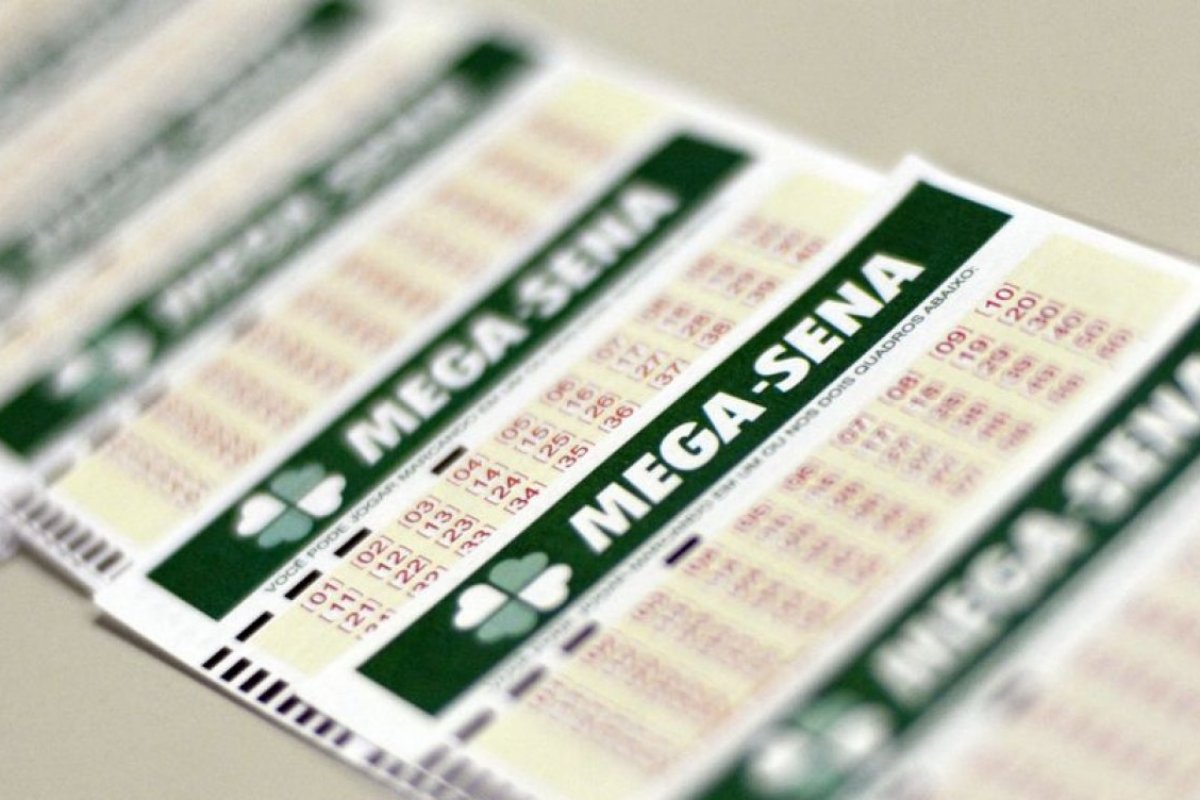Mega-Sena pode pagar R$ 29 milhões nesta terça-feira (20)