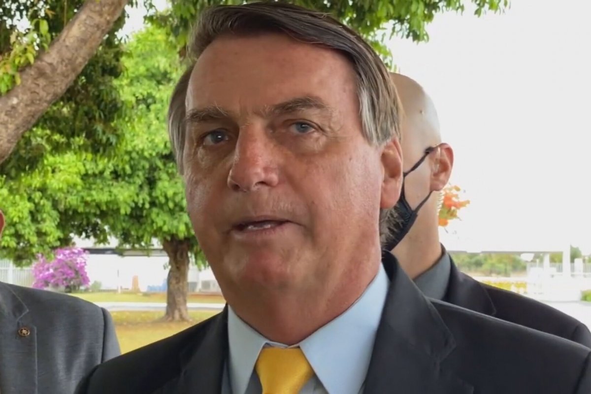Bolsonaro afirma que vacina chinesa não será comprada pelo governo brasileiro