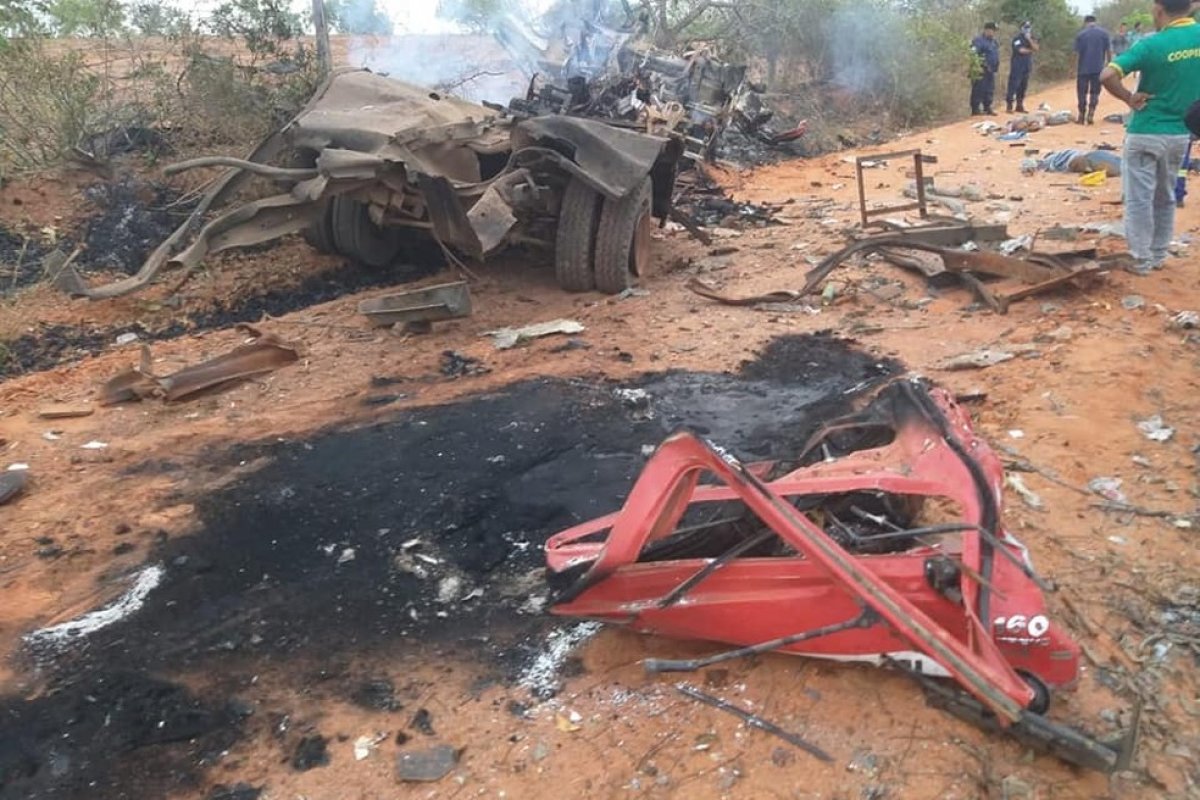 MPT instaura inquérito para apurar morte de trabalhadores após explosão de caminhão