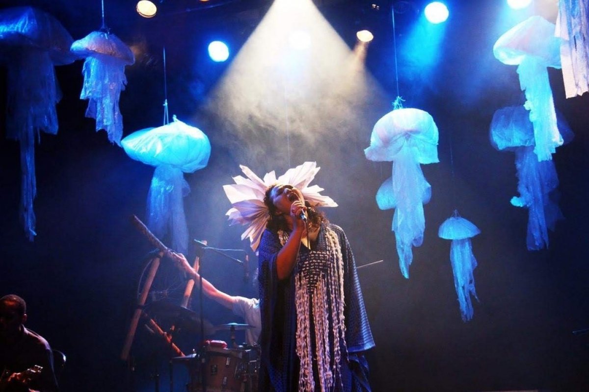 Show inédito da cantora Ana Paula Albuquerque pode ser visto online no YouTube