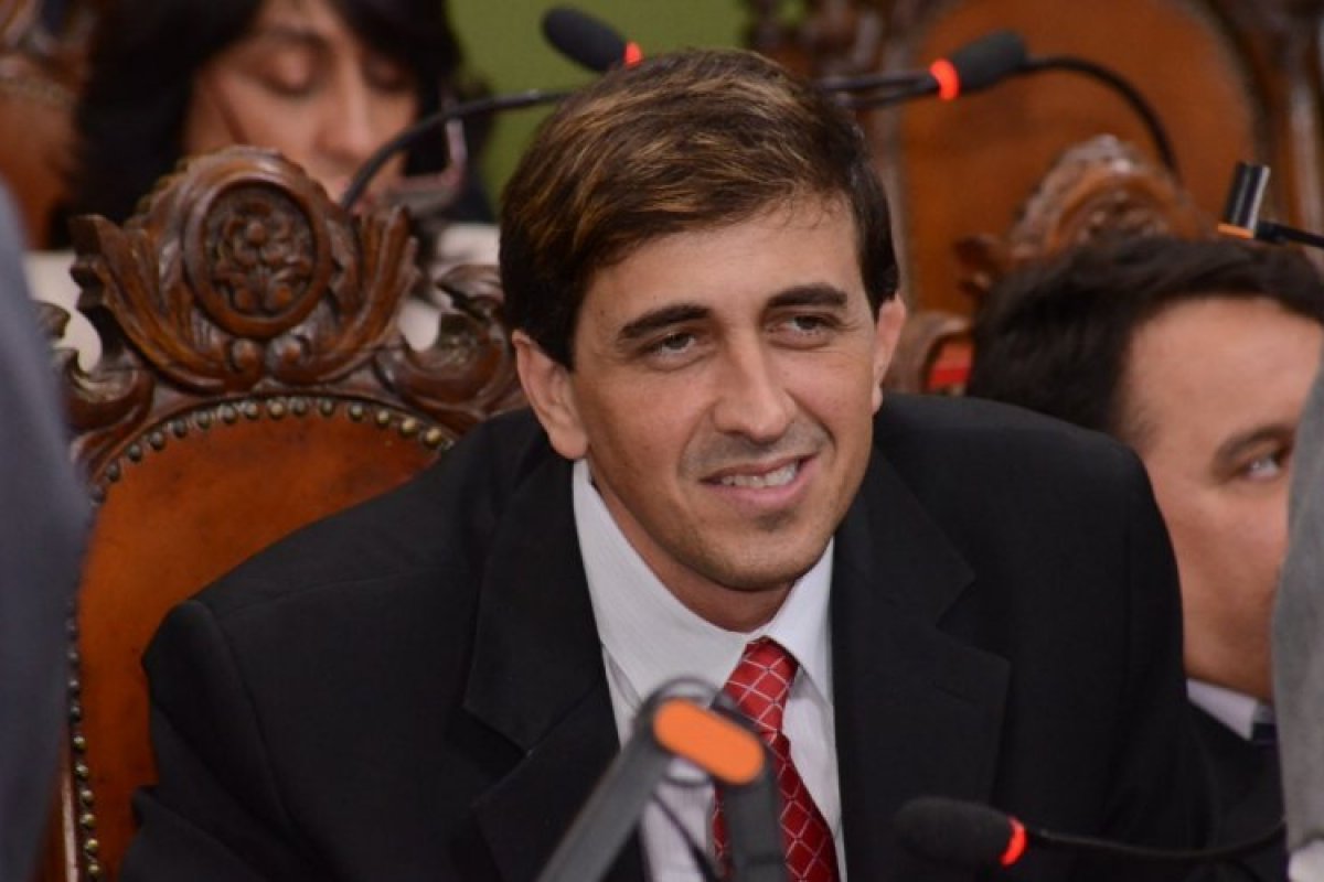 Cremeb volta a suspender registro médico do deputado Alan Castro