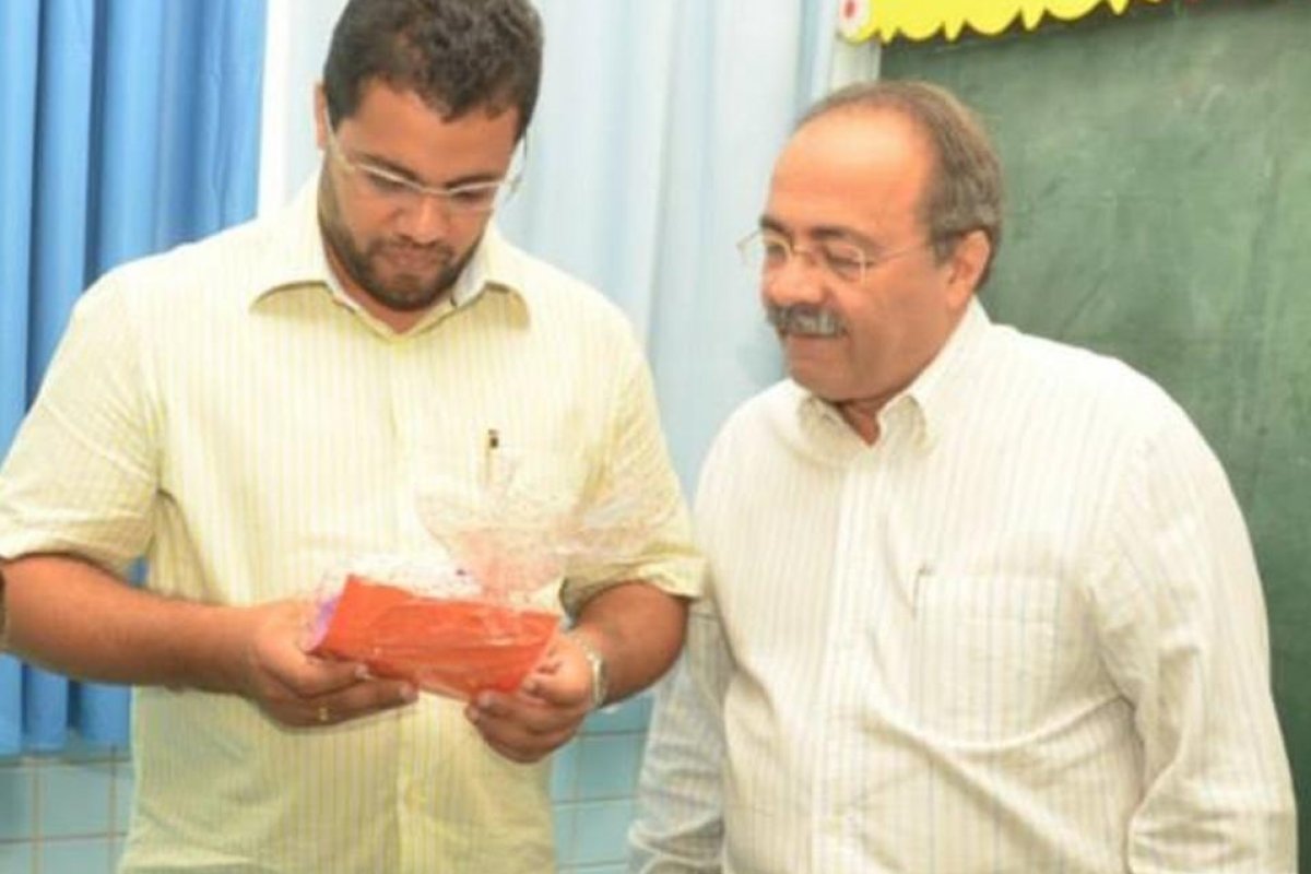 Duas servidoras do gabinete de Chico Rodrigues trabalham na empresa do filho, afirma PF