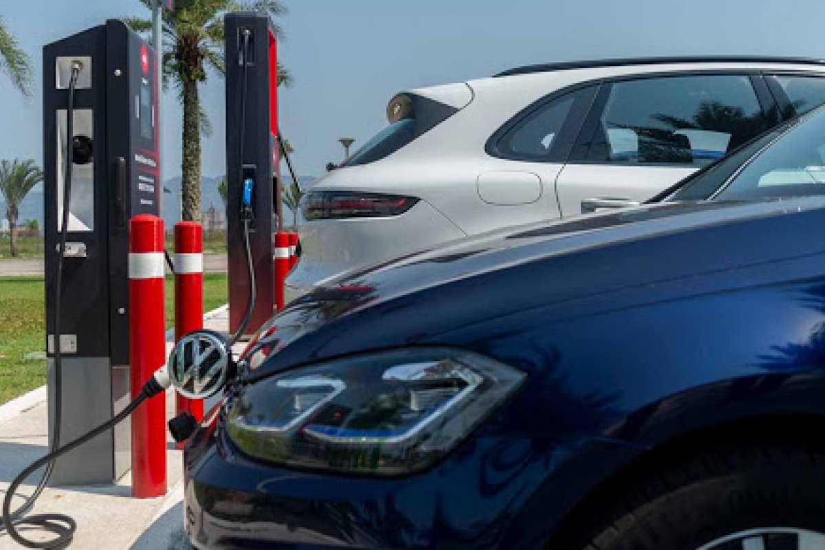EDP e Volkswagen vão inaugurar 30 eletropostos até 2022