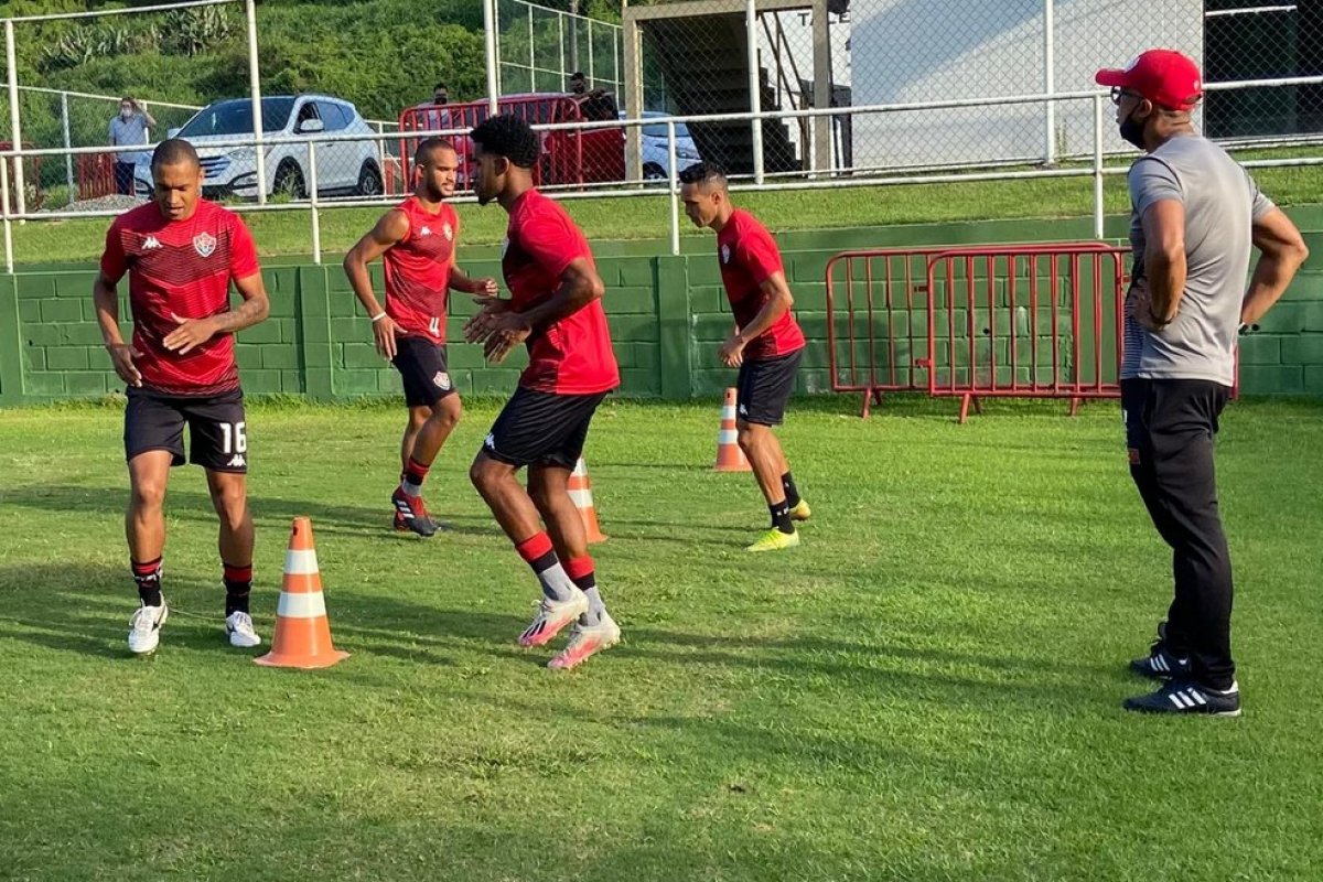 Vitória recebe Guarani para tentar voltar a vencer no Barradão