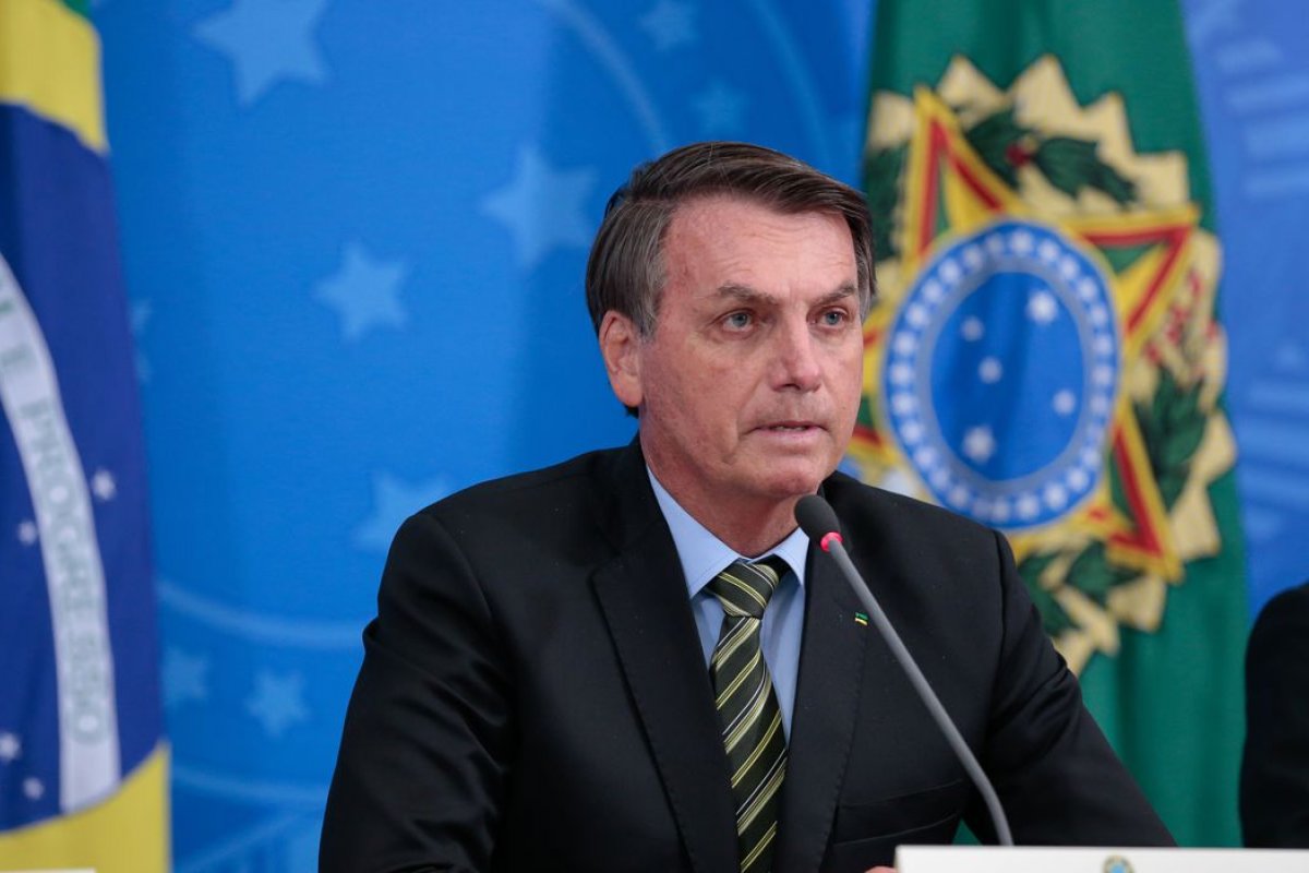 Bolsonaro diz em entrevista que não tomará vacina contra Covid-19
