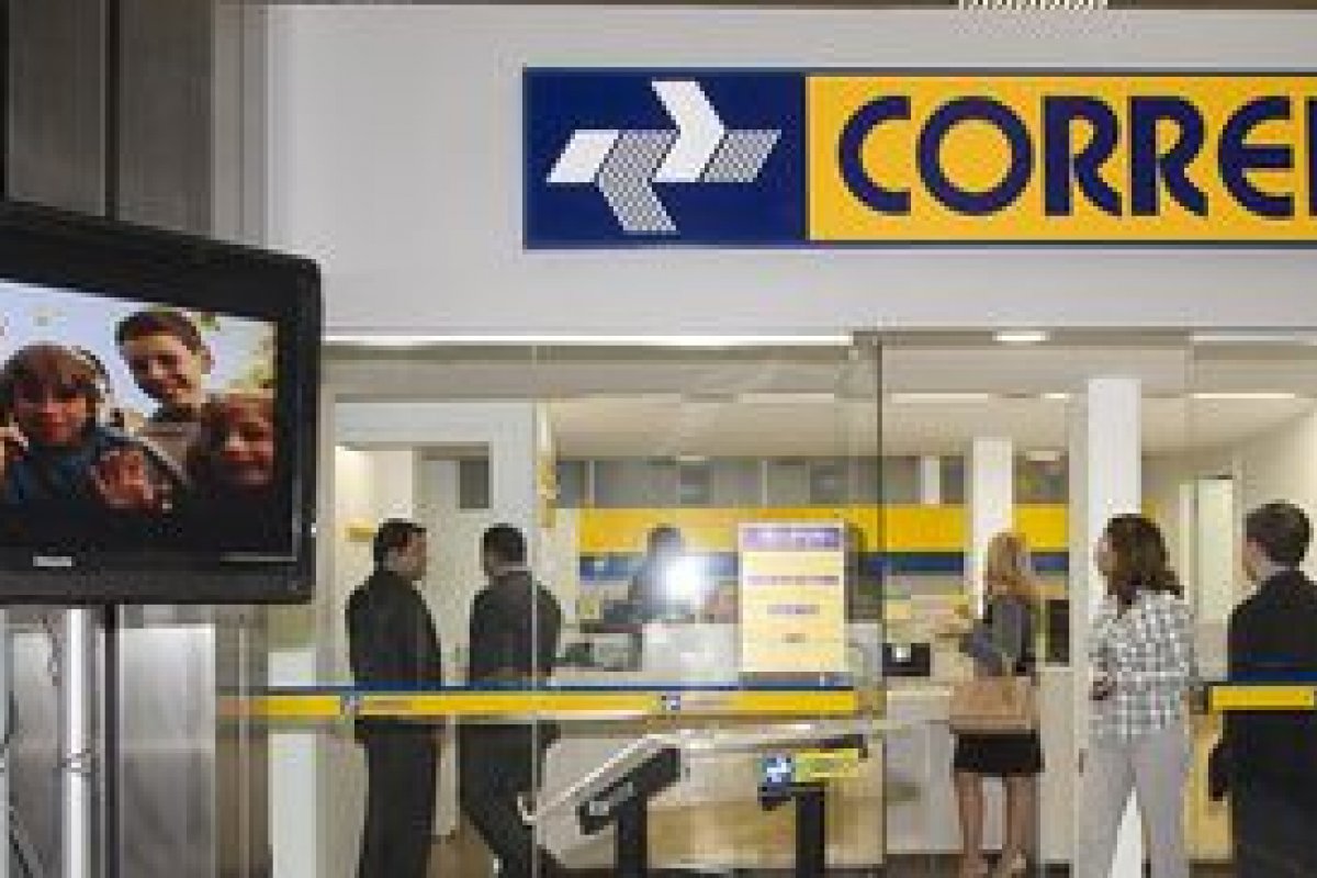 Funcionários dos Correios na Bahia decidem hoje sobre greve por tempo indeterminado