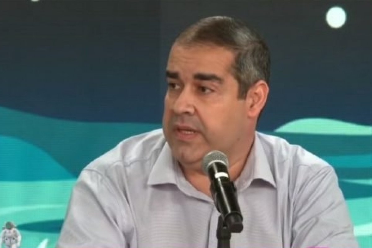 Vídeo: Neurocirurgião diz que efeitos colaterais da coronavac podem prejudicar mais do que a covid-19