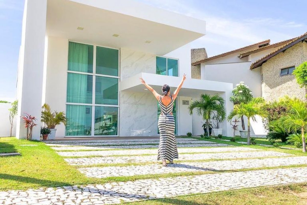 Campeã da 16ª edição do Big Brother Brasil se muda para mansão milionária