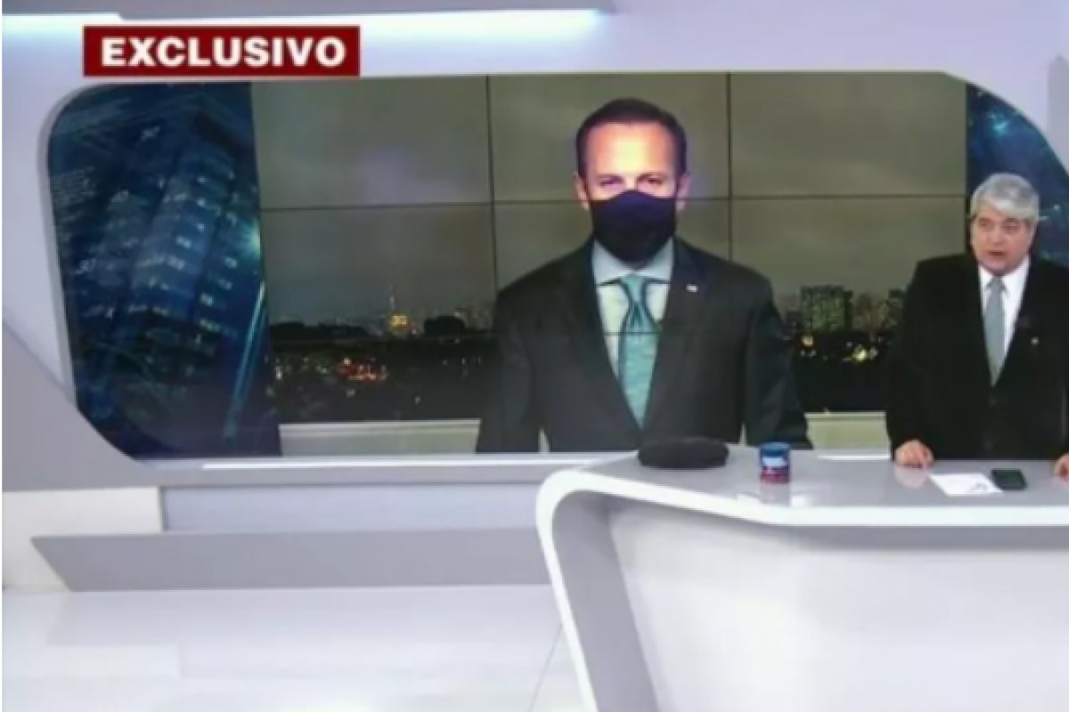 “Você não é médico”, diz Doria a Datena