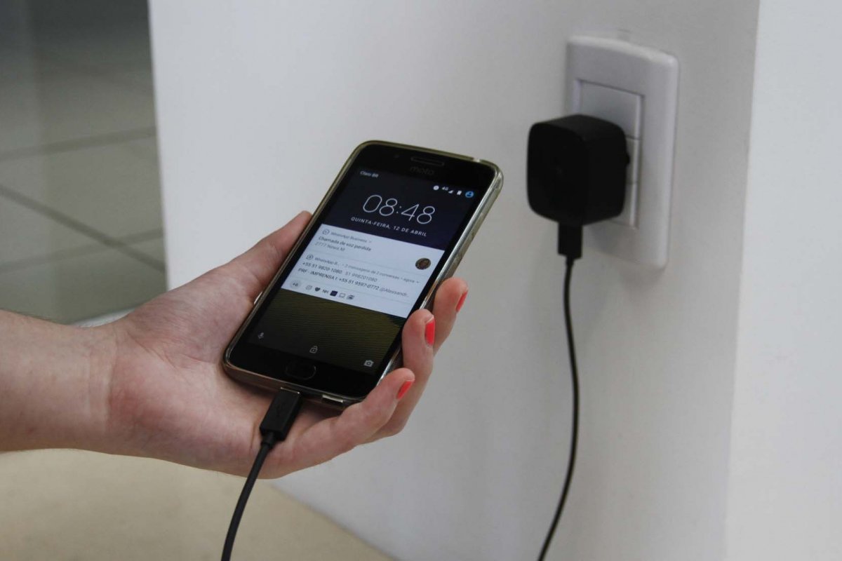 Conheça os mitos e verdades sobre bateria e carregador de smartphones