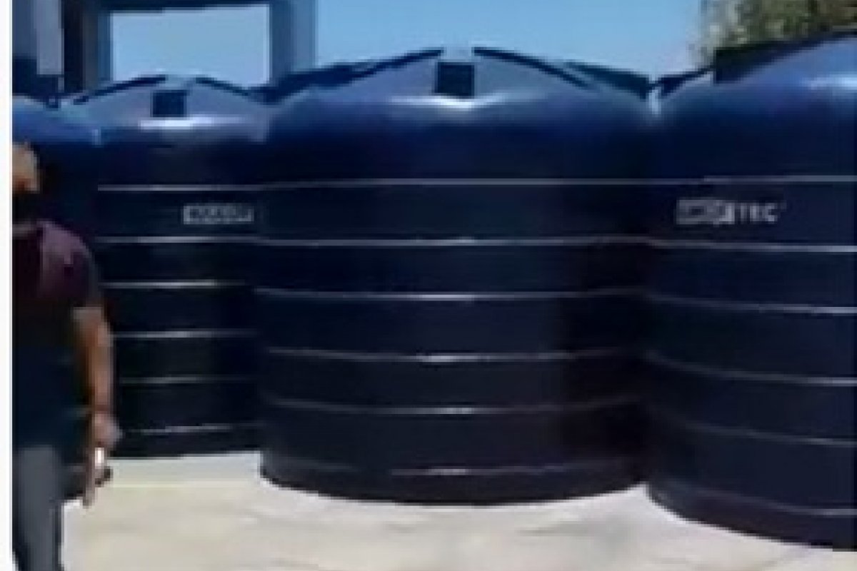 Vídeo: “Compra de voto”, diz morador de Campo Formoso sobre produção de caixas d´água