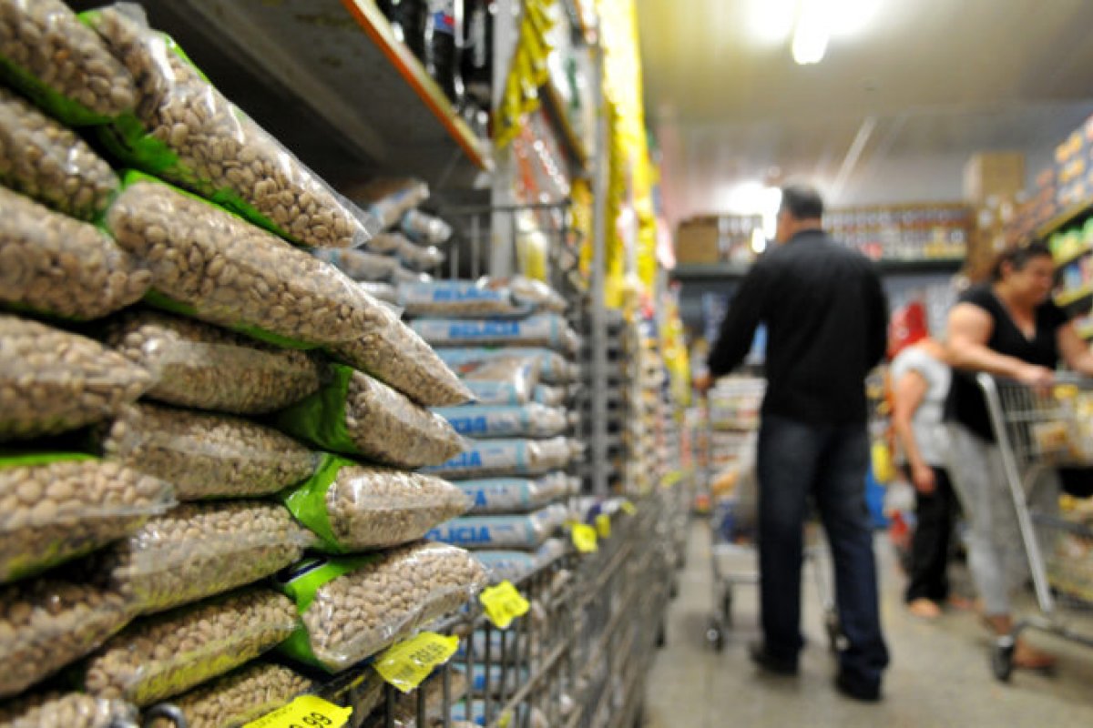 IBGE: prévia da inflação na RMS fecha em 0,43% em outubro