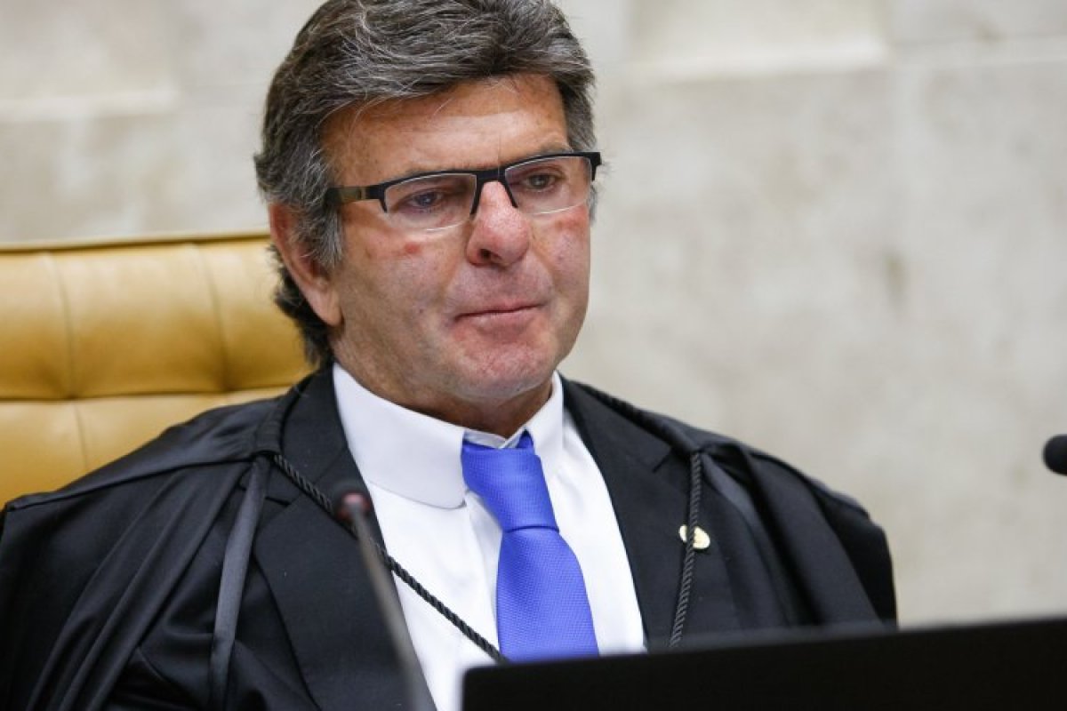 Luiz Fux cogita STF deliberando sobre vacina contra Covid-19