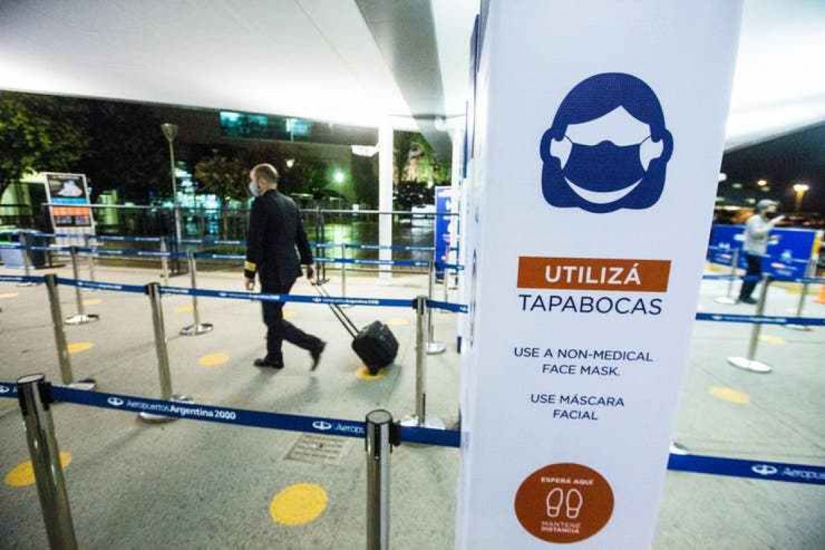 Covid-19: Argentina assina decreto que permite acesso de turistas brasileiros no país