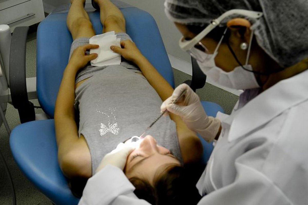 Procura por tratamento dentário em crianças cai 89% na pandemia