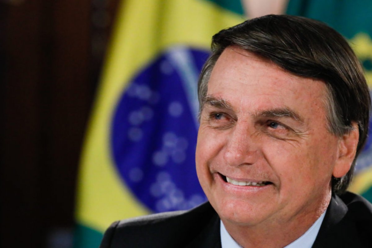 Pesquisa CNT/MDA: Bolsonaro mantém estabilidade em aprovação e atinge 41,2%