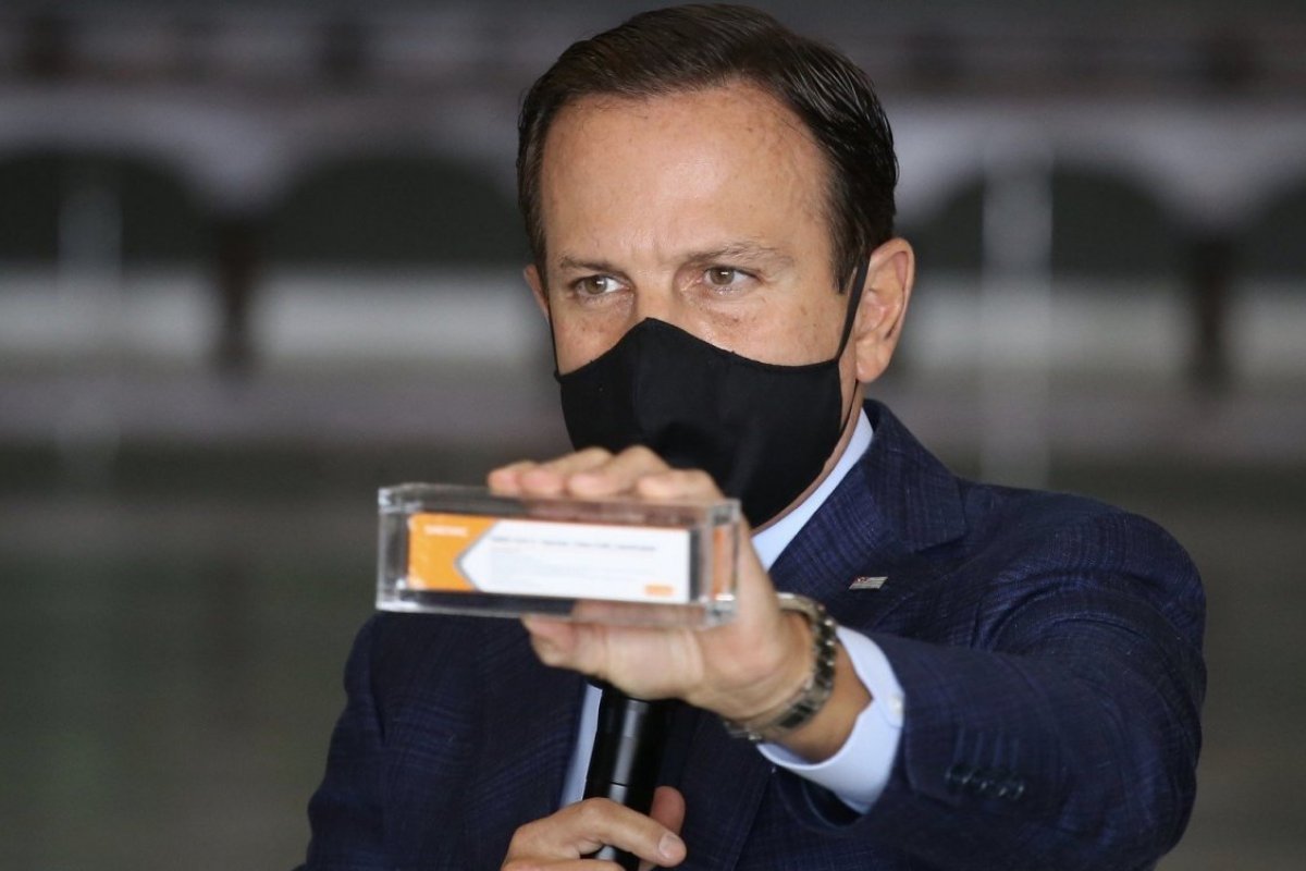 Governador de SP diz que primeiras doses da vacina chinesa chegam em uma semana