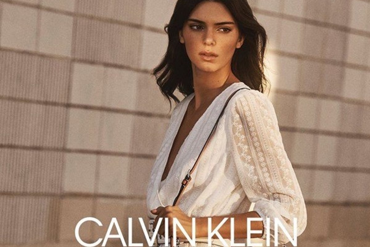 Kendall Jenner arrasa em nova campanha da Calvin Klein