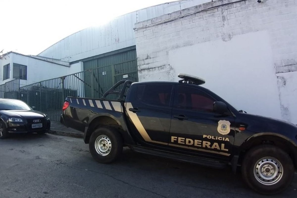 PF deflagra operação para combater fraude em licitações de lousas eletrônicas