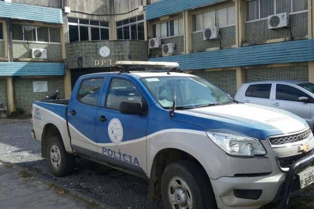 Policiais suspeitos de envolvimento em extorsões se apresentam à Corregedoria da Polícia Militar