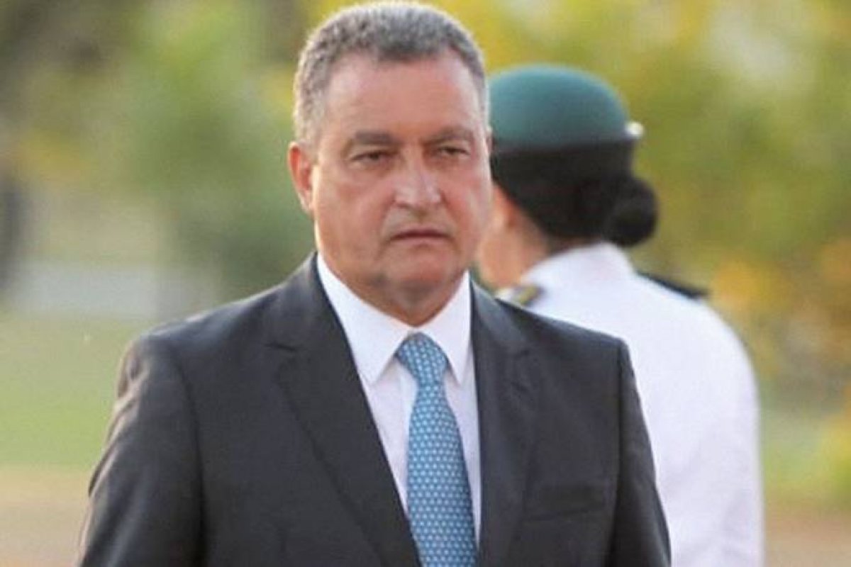 Rui Costa diz que percentual de policiais acusados de corrupção é "irrisório"