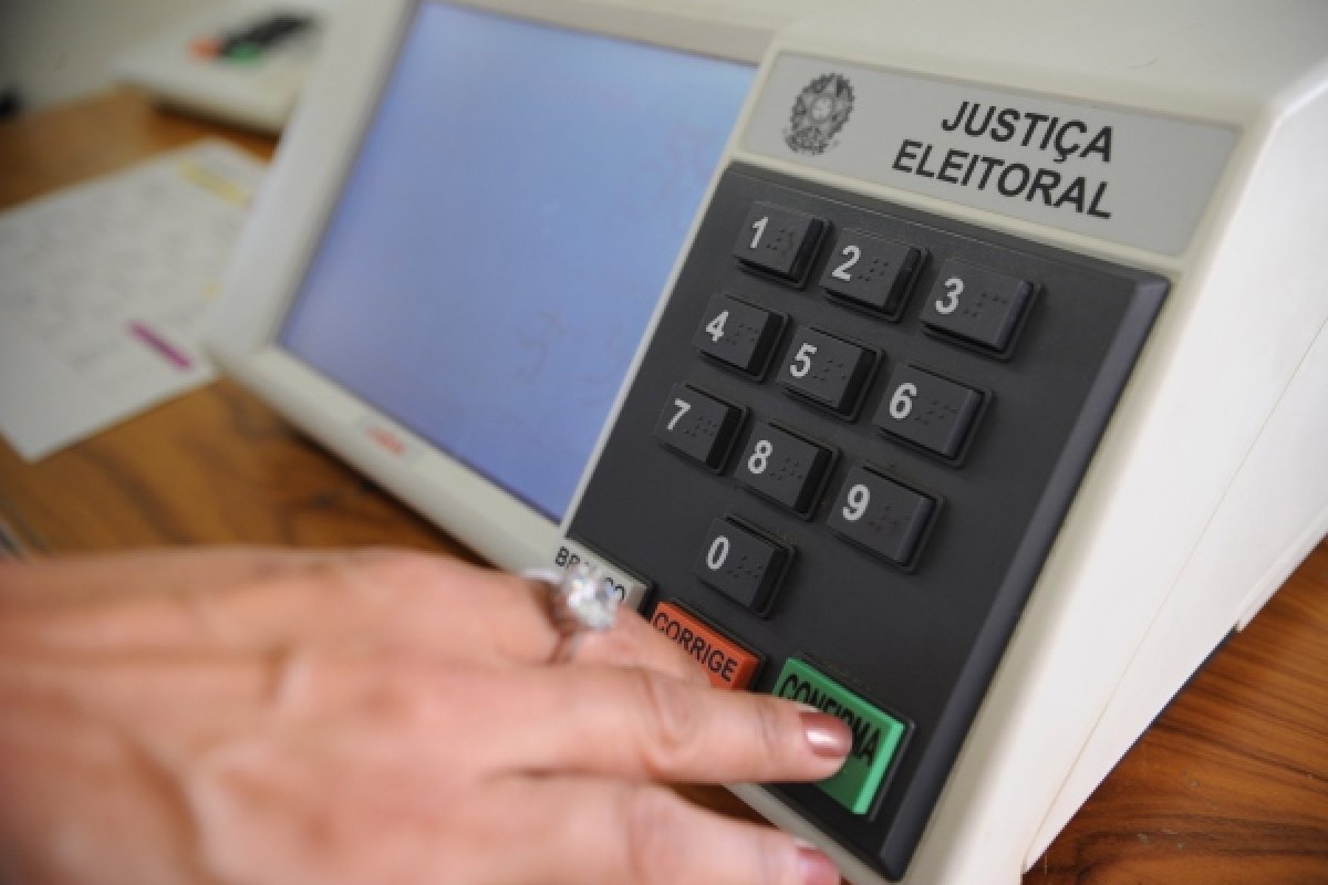 500 mil urnas eletrônicas que serão utilizadas este ano já foram testadas pelo TSE
