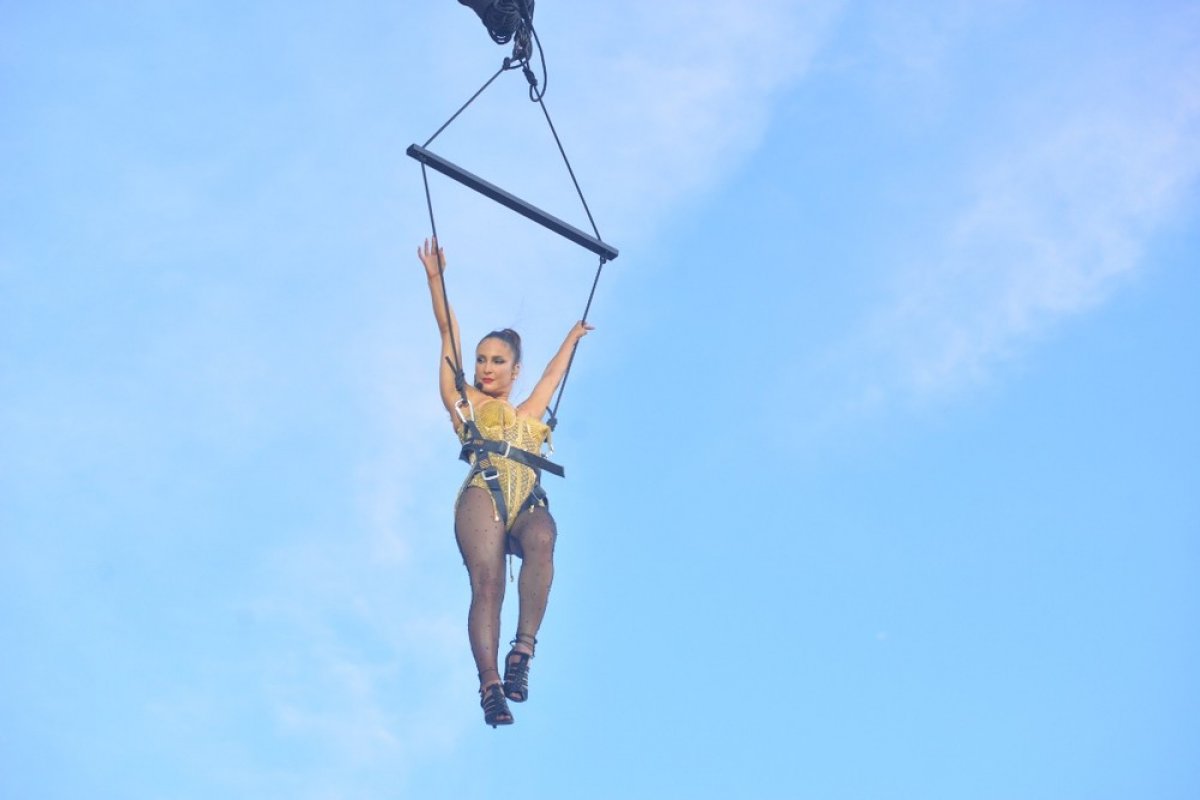 A cantora Claudia Leitte vai desfilar no trio elétrico nos Estados Unidos, em 2021