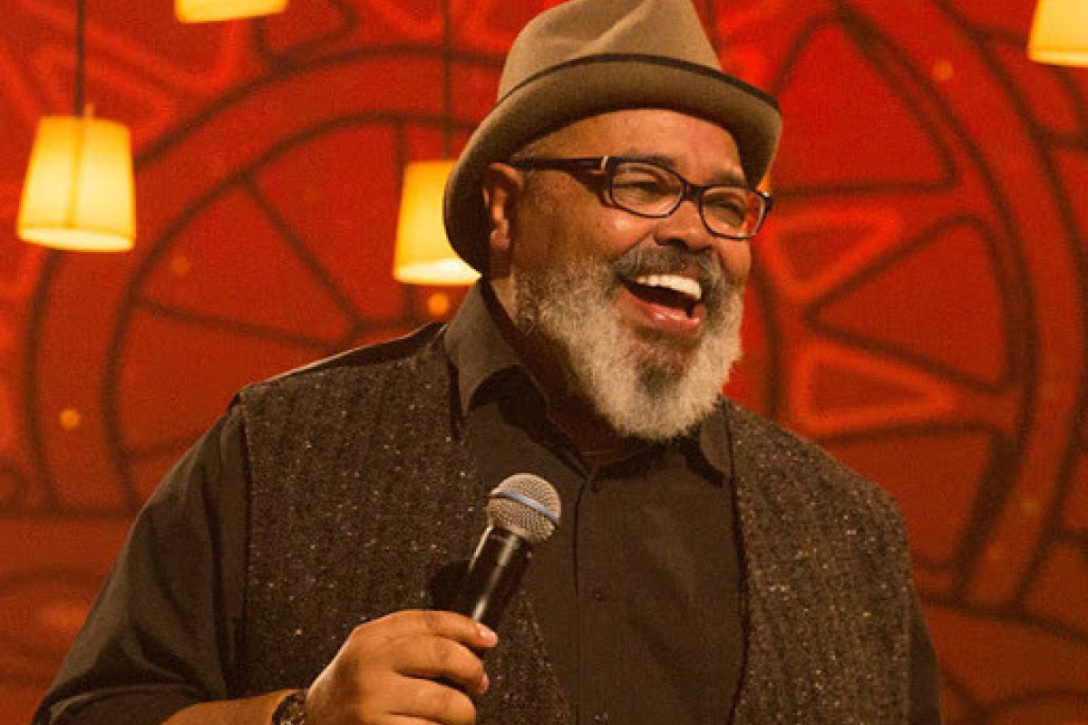 Após 12 dias internado por causa da covid-19, Jorge Aragão tem alta médica