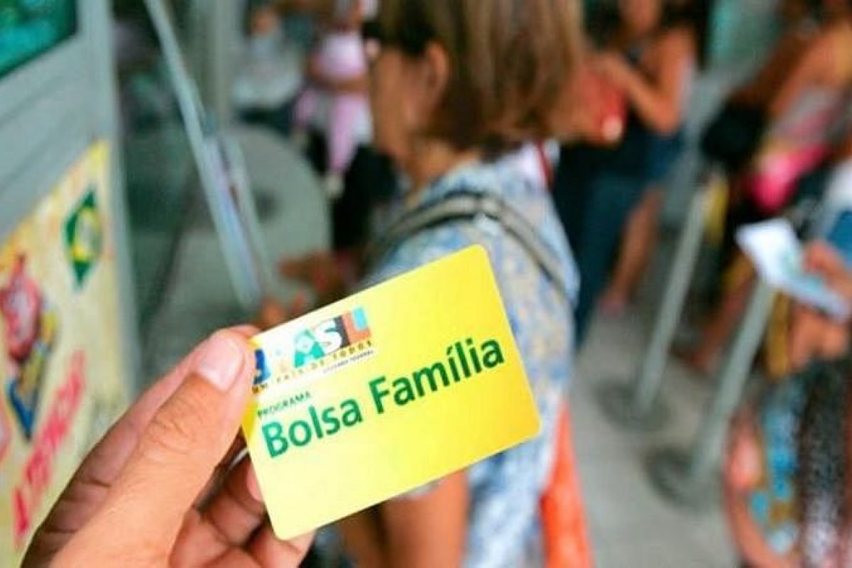 Ministério da Economia diz ainda não ter previsão para pagamento do 13ª do Bolsa Família