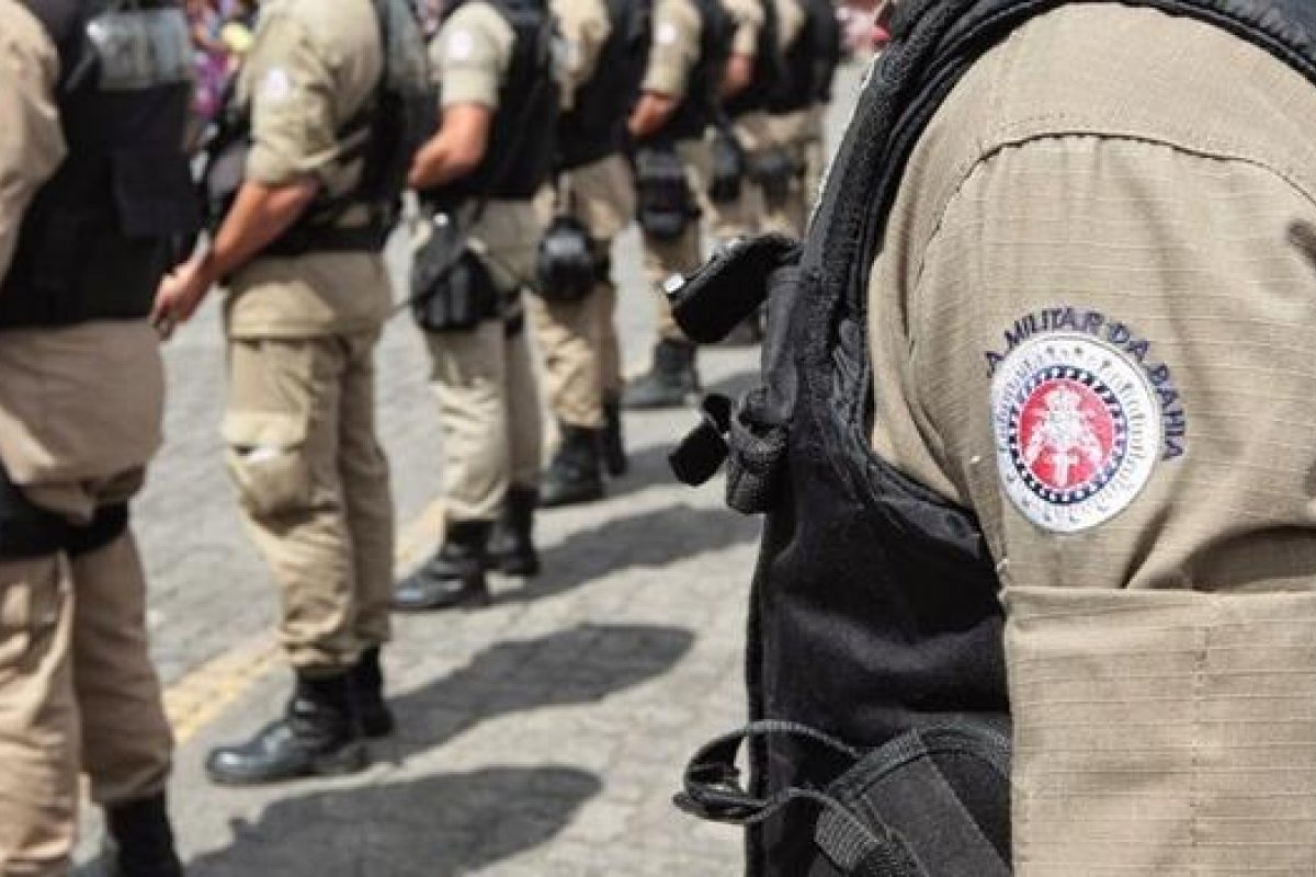 Policiais militares ocupam bairro do Bom Juá para combater ações de facções criminosas