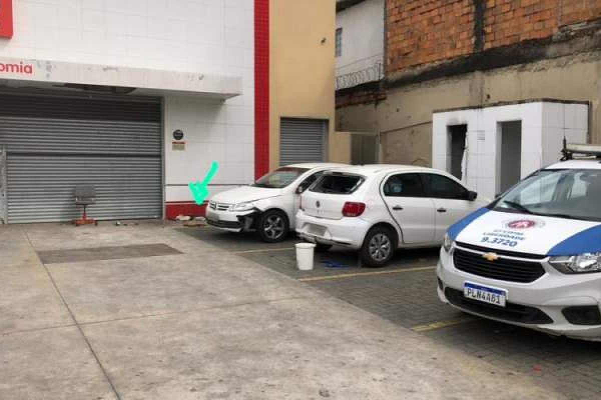 Polícia encontra homem morto em estacionamento de mercado em Salvador