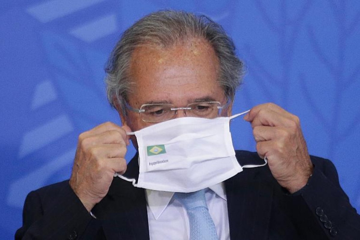 Ministro da Economia diz que o governo tem instrumentos para enfrentar segunda onda de covid caso aconteça