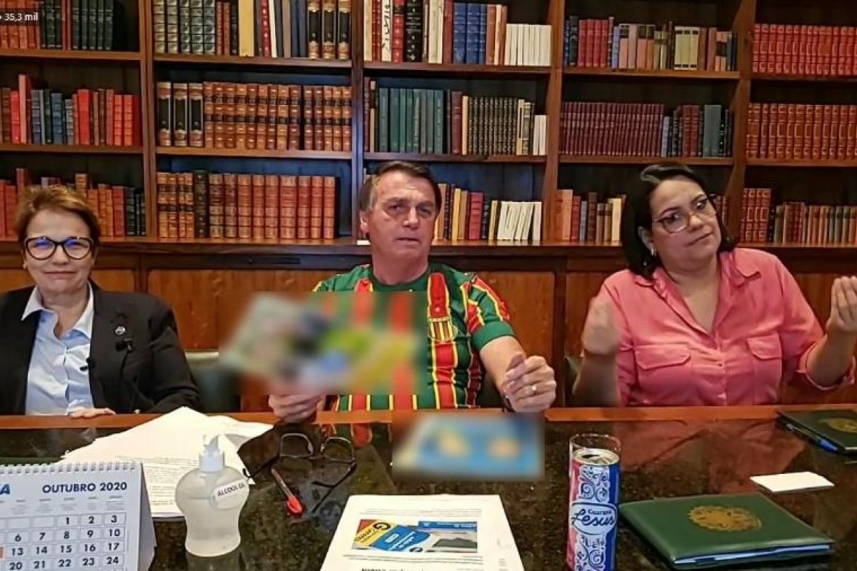 "Vamos reapresentar nos próximos dias", afirma Bolsonaro sobre decreto do SUS