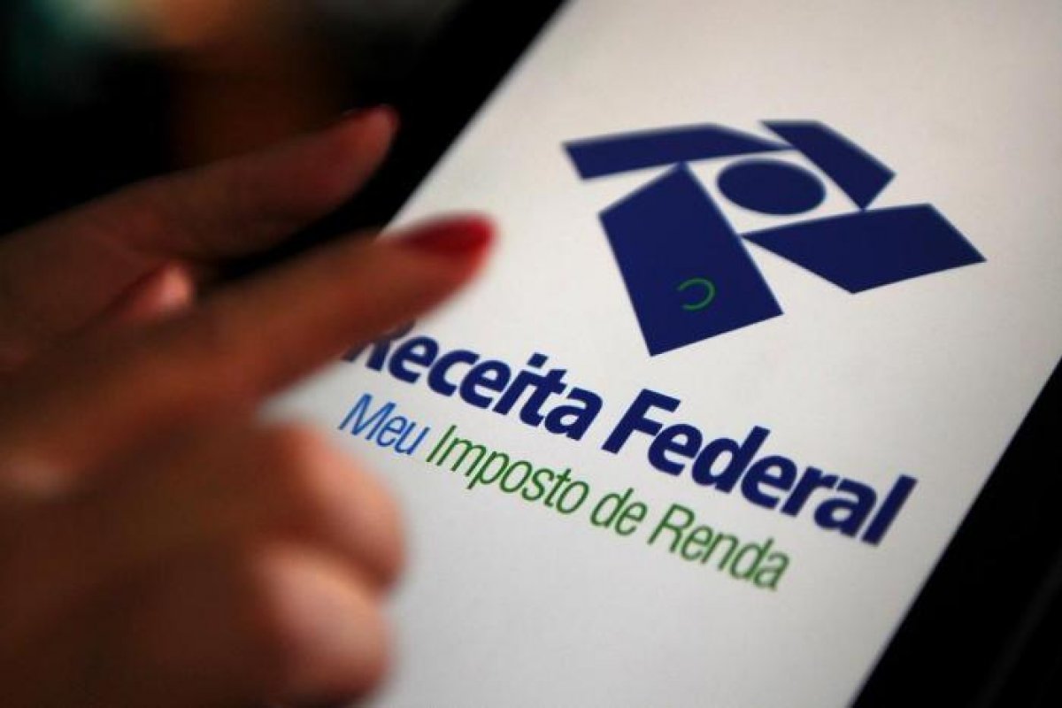 Mais de 270 mil contribuintes recebem restituição do IR nesta sexta