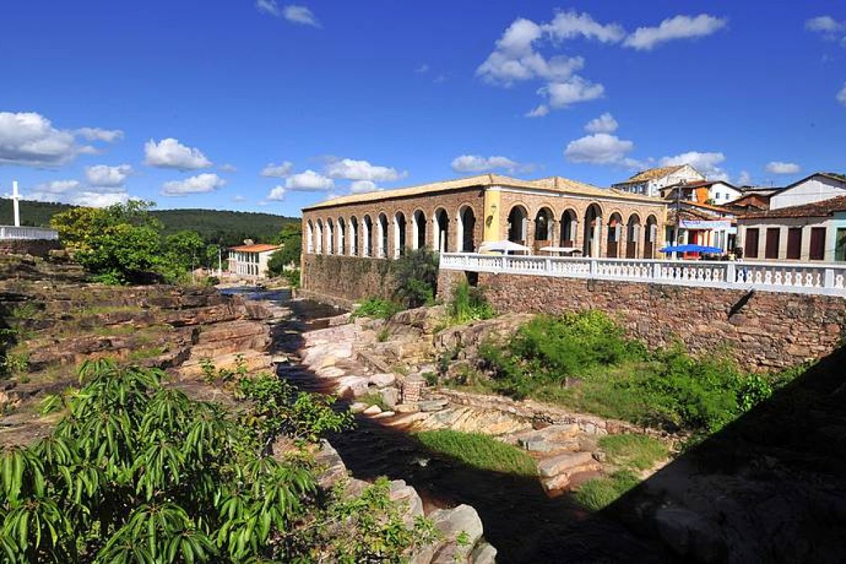 Lençóis dá início a segunda fase de reabertura e passa a não exigir exame prévio de Covid-19 para entrada na cidade