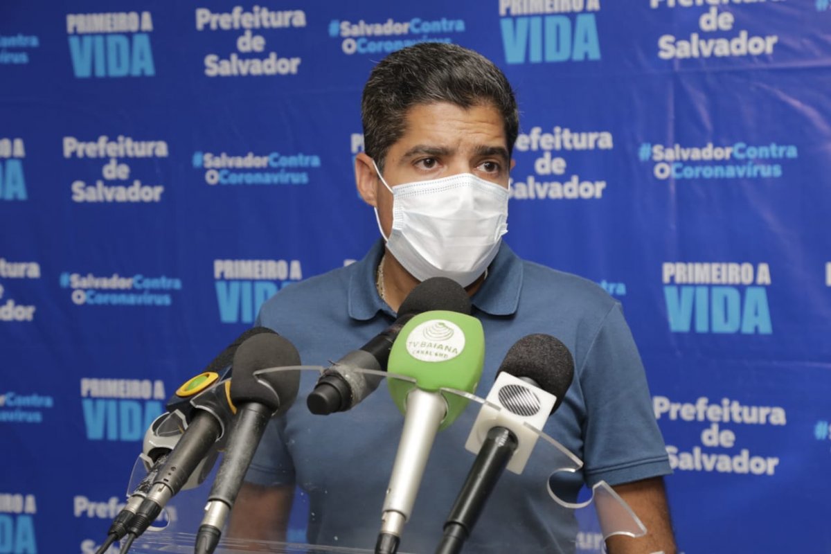 Cursos pré-vestibulares ainda não podem funcionar, diz Neto.