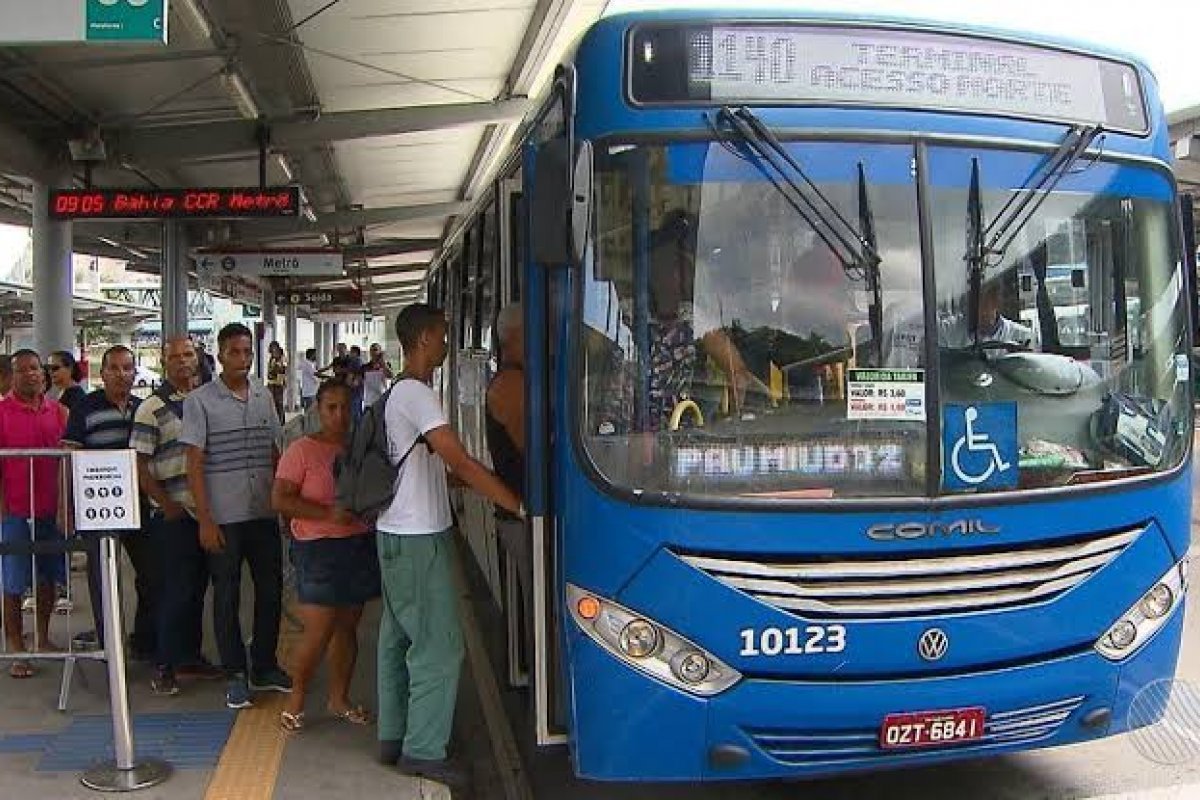 Retorno do ensino superior pode colocar 100% da frota de ônibus para rodar
