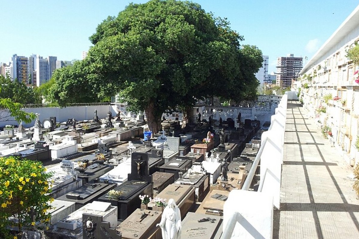 Finados: confira programação de missas em cemitérios de Salvador