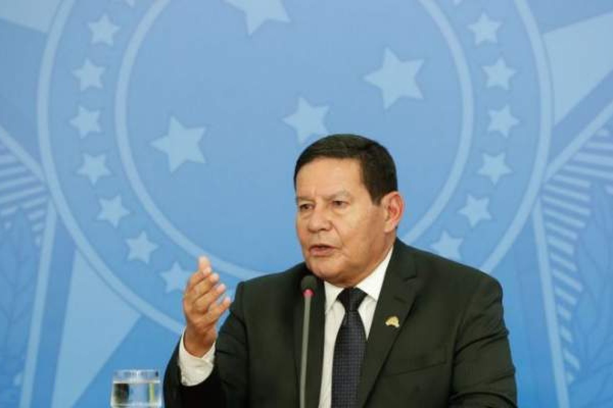Mourão confirma que governo brasileiro comprará CoronaVac