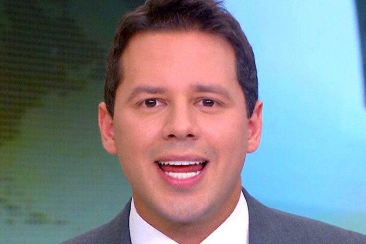 Apresentador do Jornal Hoje pede demissão após publicidade para banco